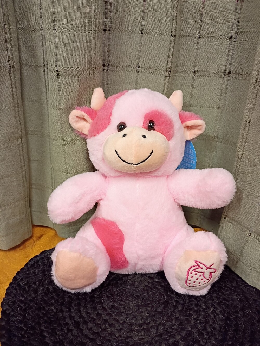NWT Send A Friend Strawberry Cow Size 10"
